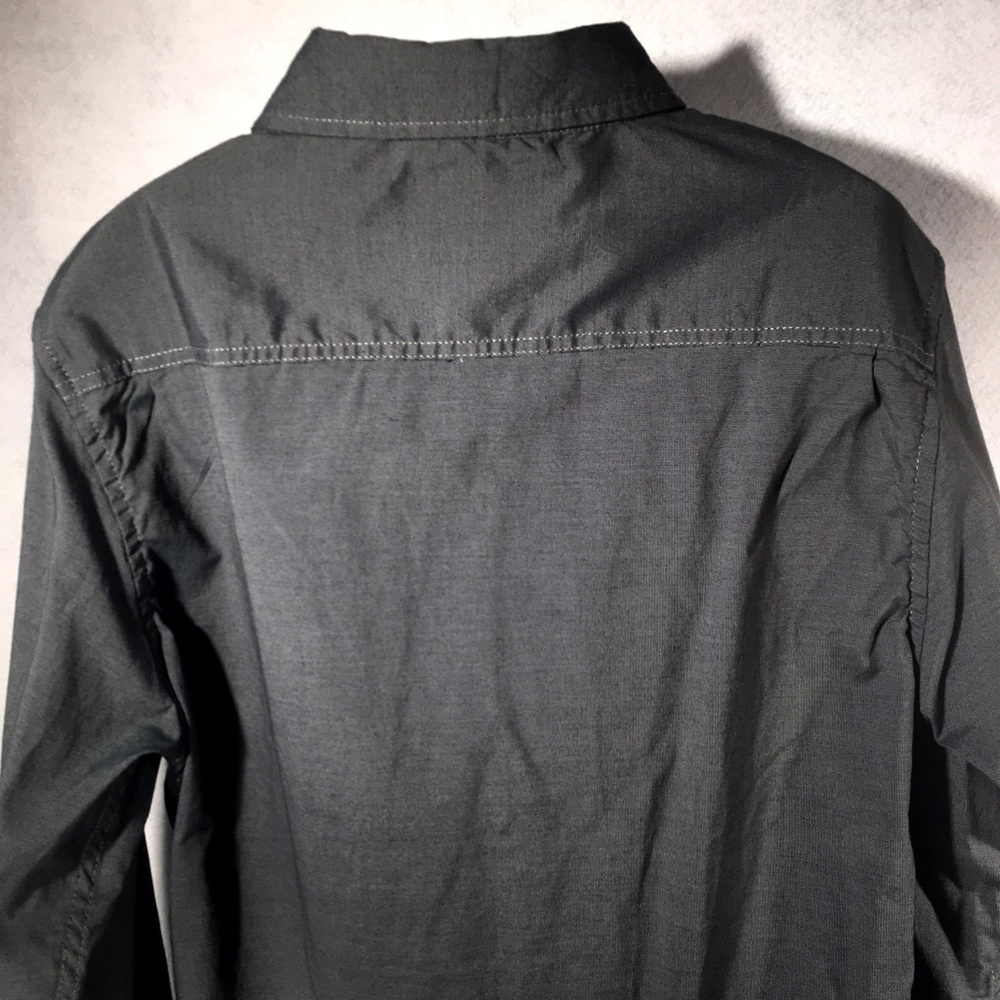 Long-sleeve slim dress shirt shiny buttons soft - Picture 4 of 6